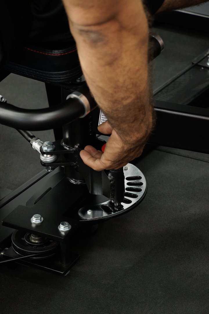 Body Iron Commercial Pro Adductor & Abductor Machine