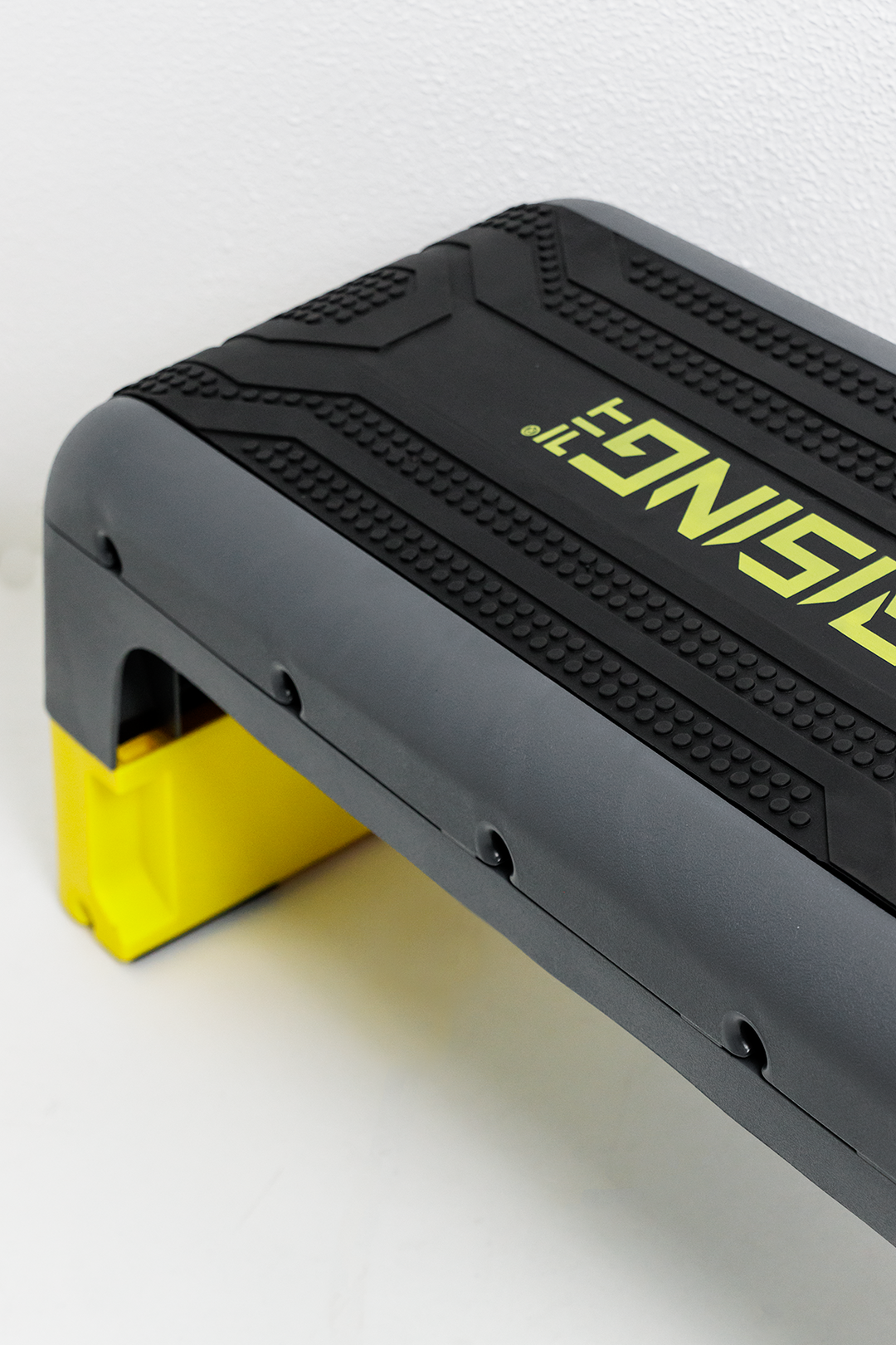 Body Iron Rising Pro Commercial Aerobic Deck Step