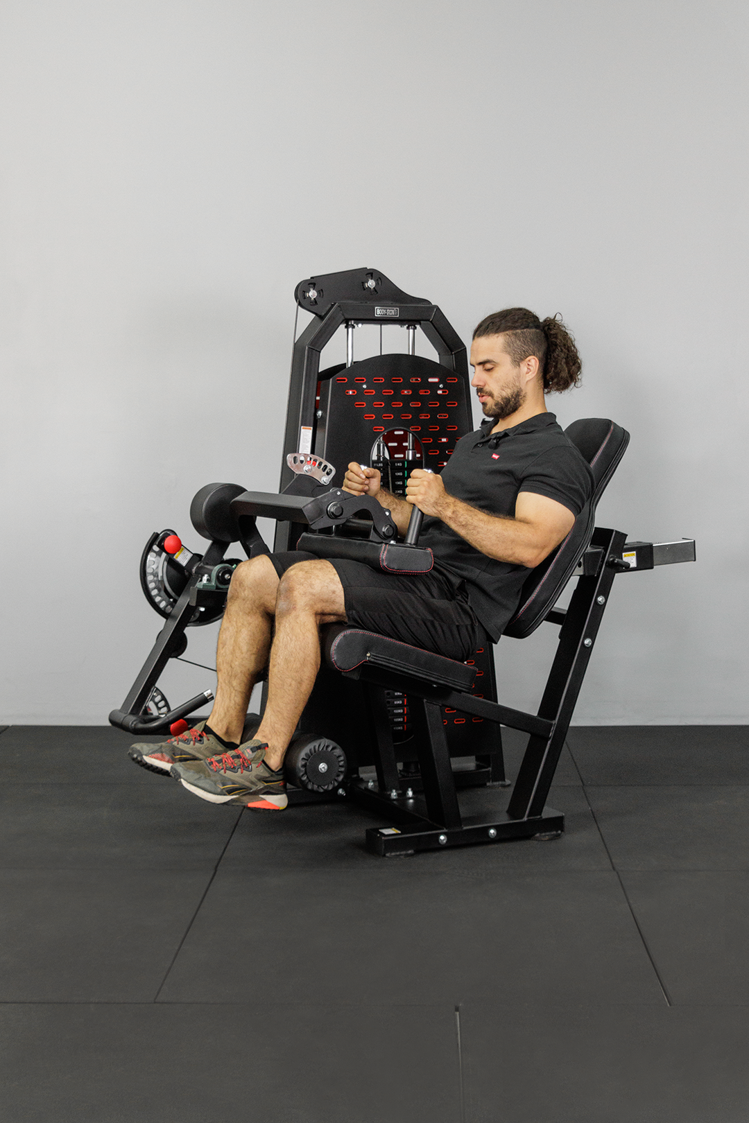 Body Iron Commercial Leg Extension & Curl Machine