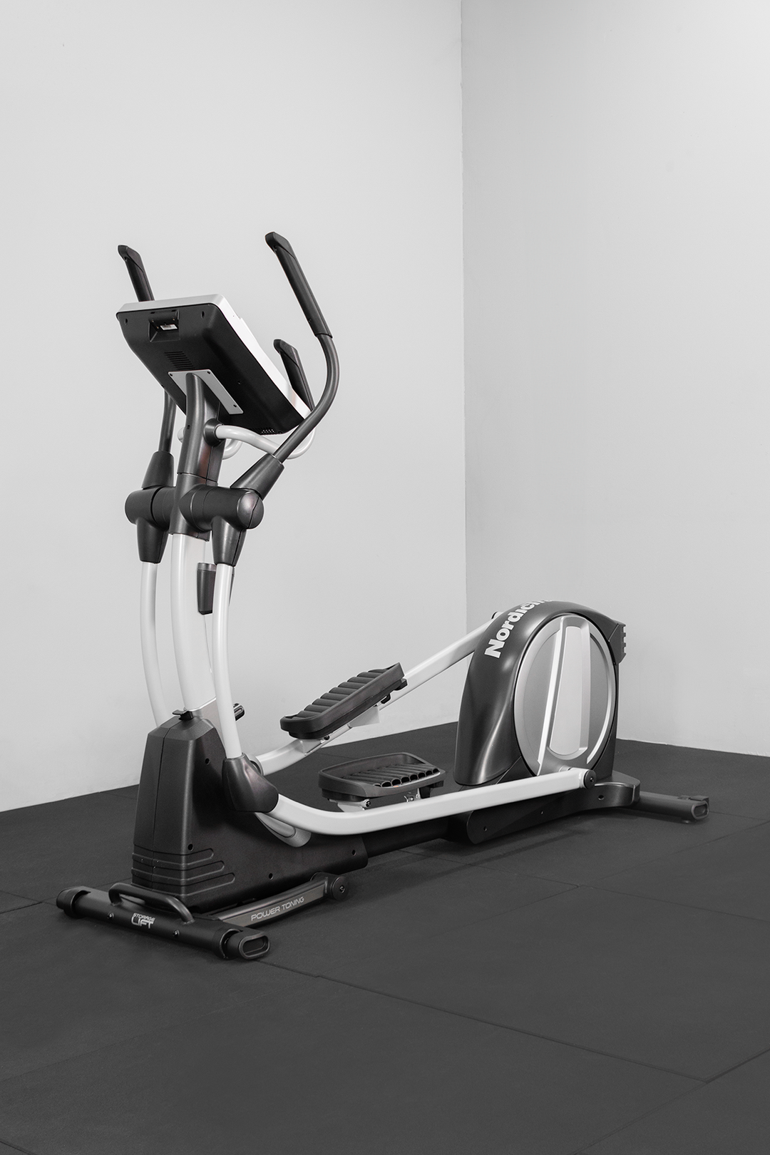 NordicTrack Space Saver SE9i Elliptical Cross Trainer