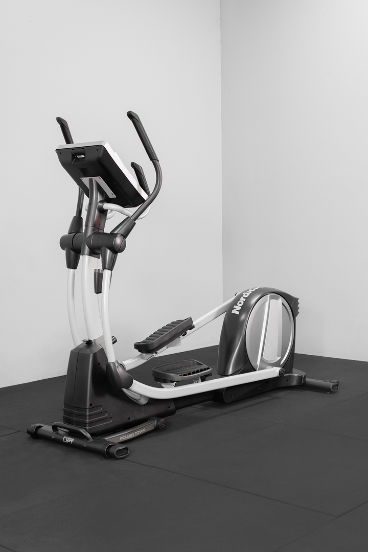 NordicTrack Space Saver SE9i Elliptical Cross Trainer
