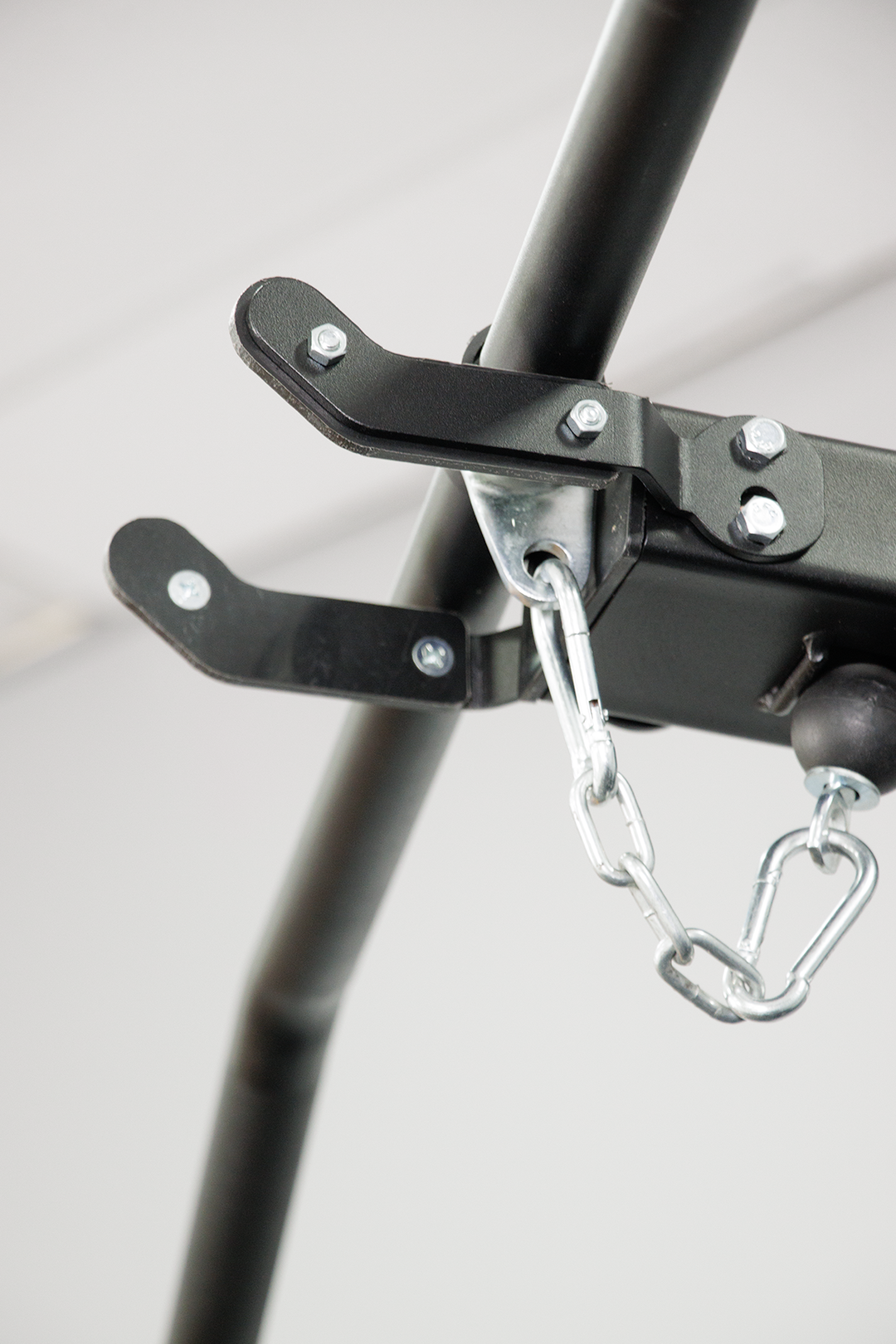 Body Iron Commercial Pro Elite Lat Pull Down / Low Row Machine