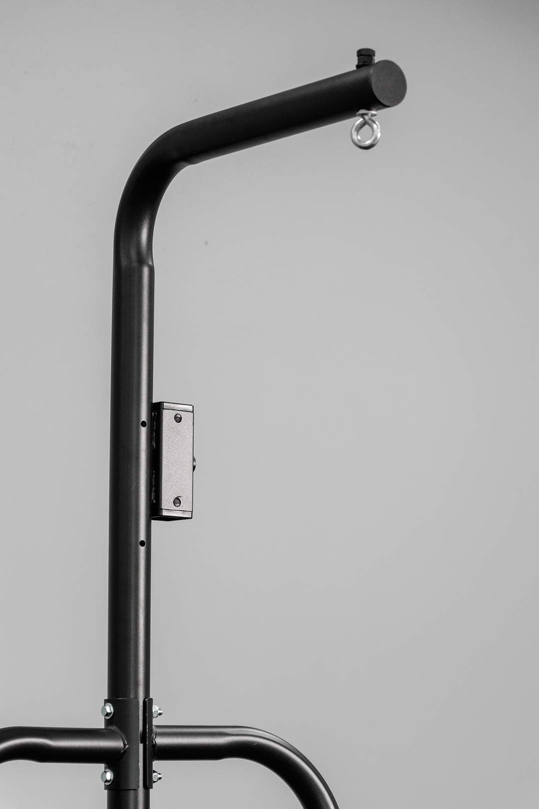 Body Iron Studio Boxing Stand