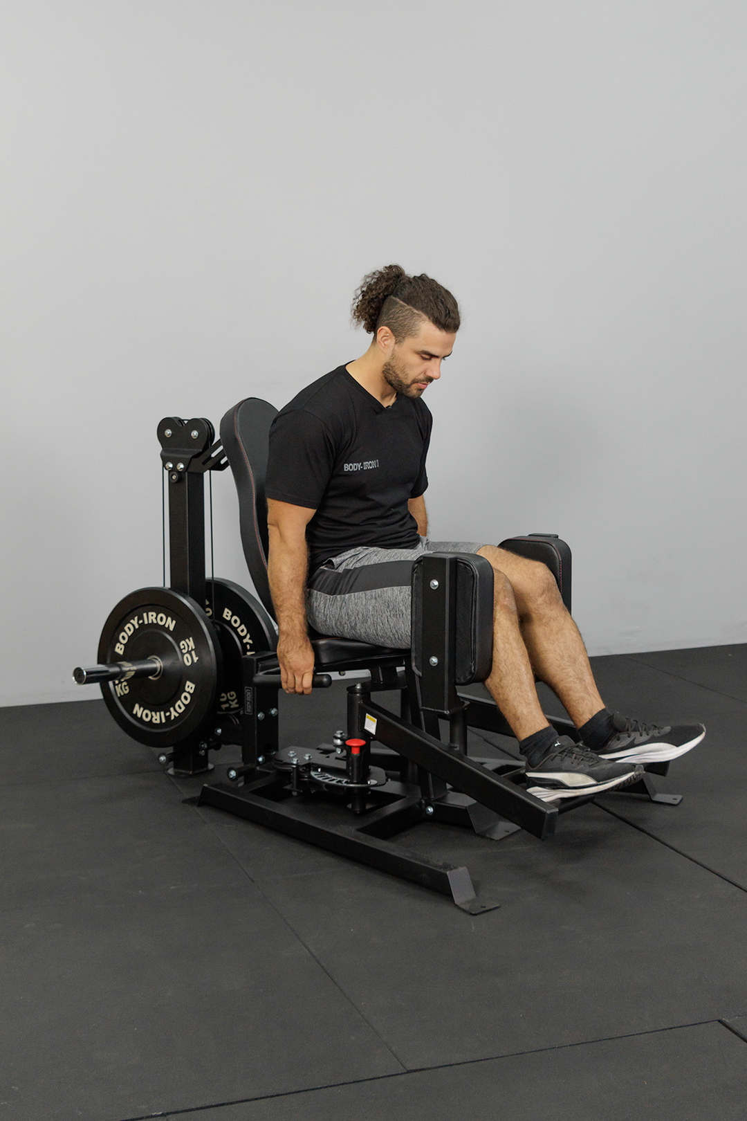 Body Iron Commercial Plate Load Hip Adductor & Abductor Machine