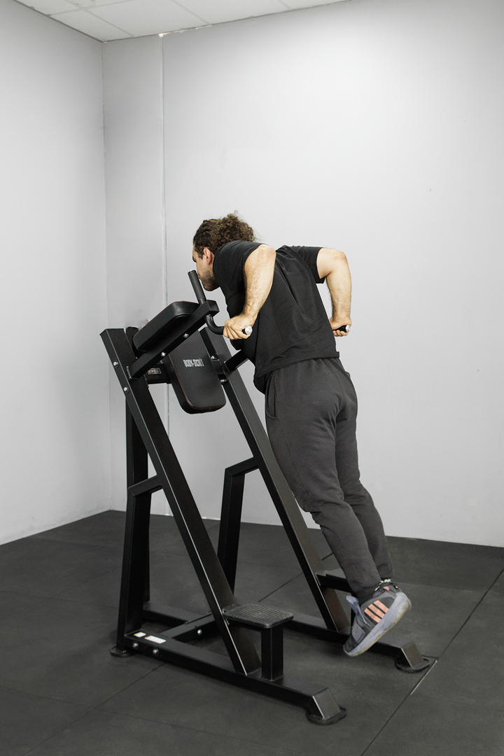 Body Iron Commercial Pro Knee Raise Dip Station